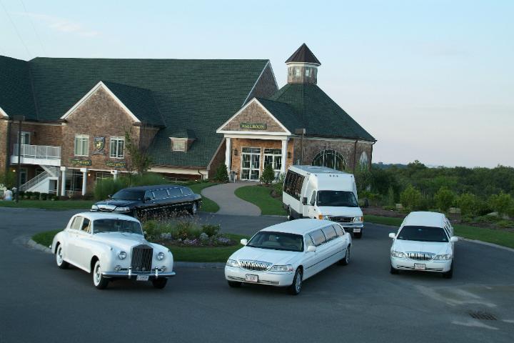 Click to step inside our luxurious limousines!
